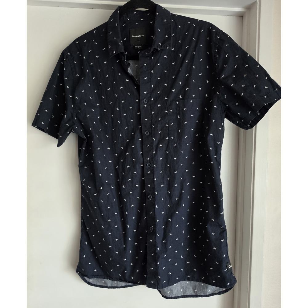 Barney Cools Men's M Black Cotton Short Sleeve Button-Down Shirt Shark Print